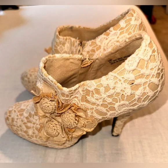 Dolce by mojo moxy lace heels size 9.5 - Picture 2 of 9